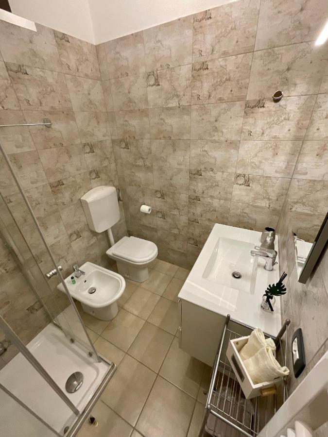 City Centre Life Apartment Верона Экстерьер фото