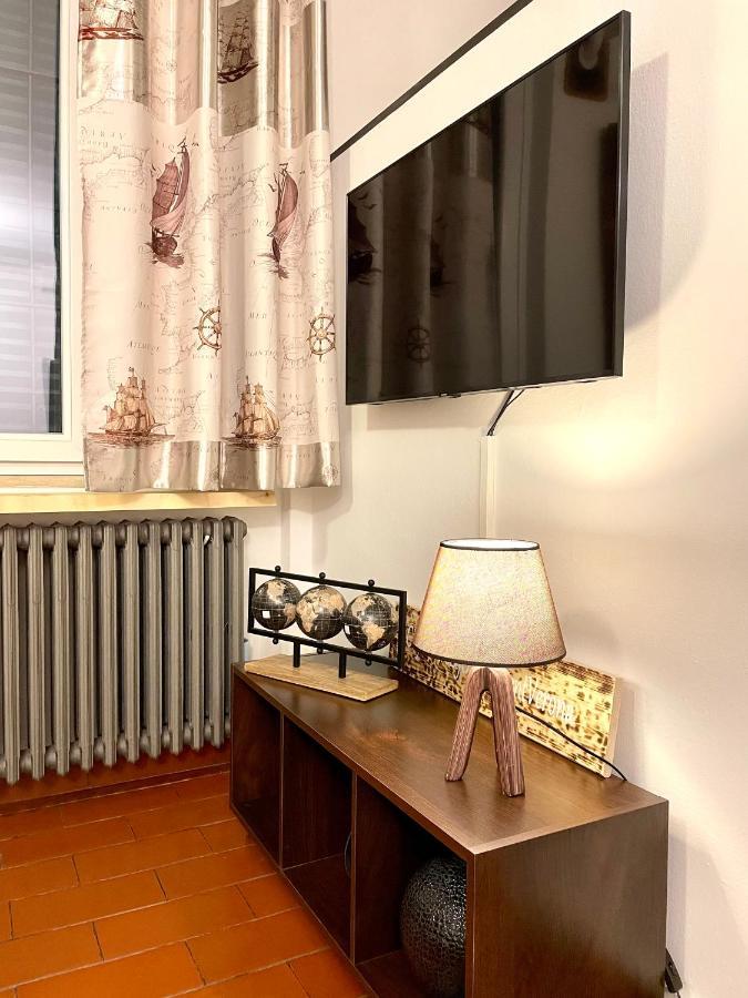 City Centre Life Apartment Верона Экстерьер фото